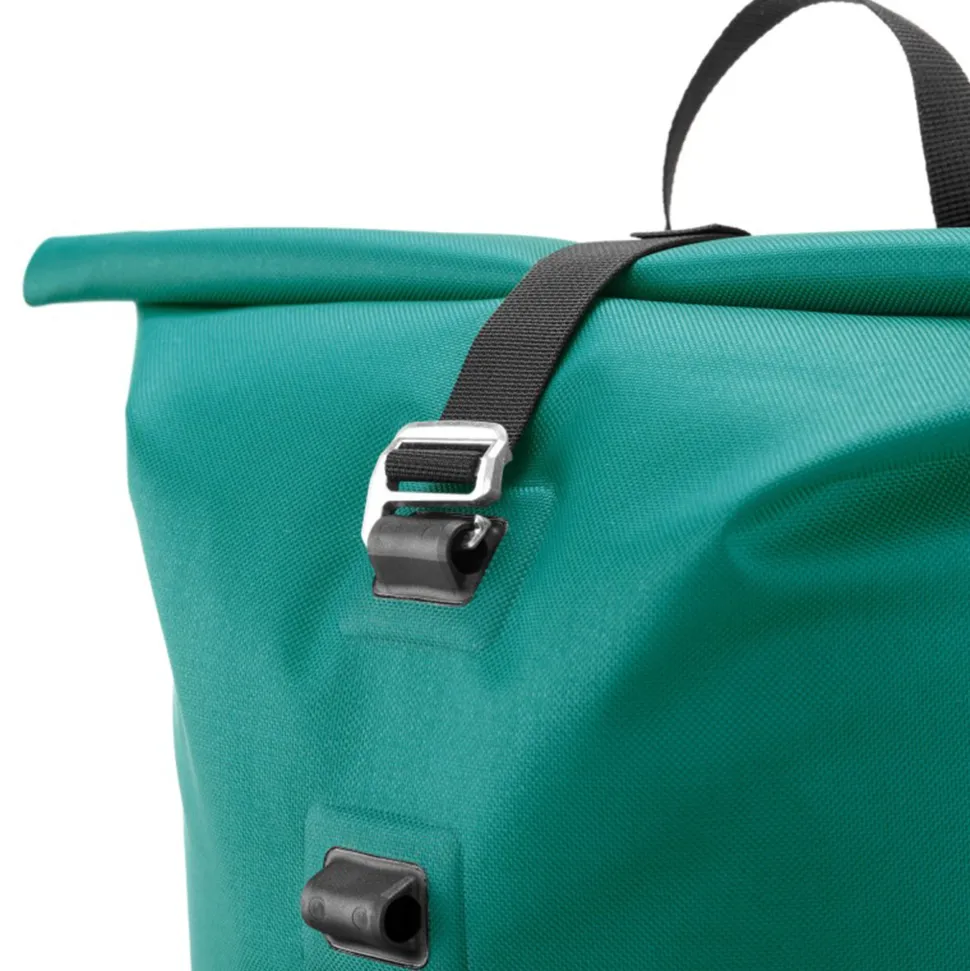 Commuter Backpack 21L