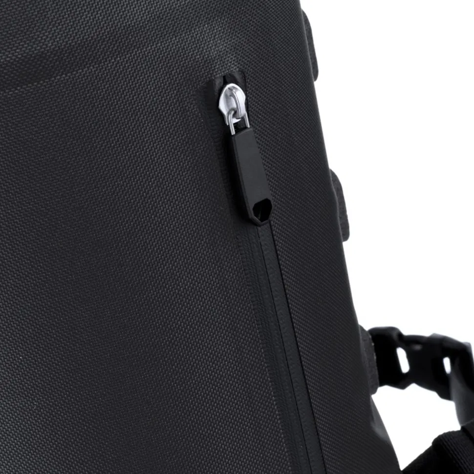 Commuter Backpack 21L