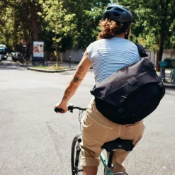 Metron Messenger Bag 18L
