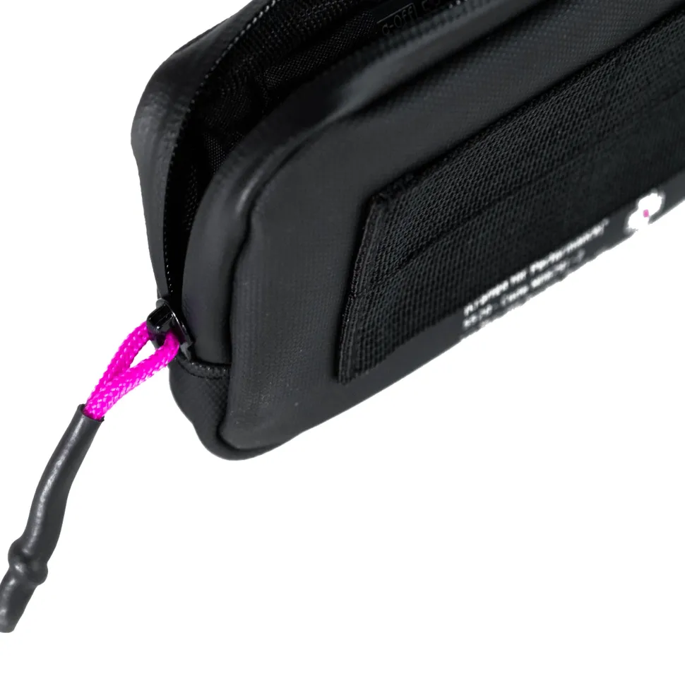 Rainproof Essentials Case