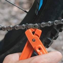 Talon Tyre Lever and Chain Link Tool