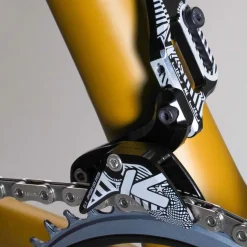 1x Bottle Cage Mount Race Chain Guide